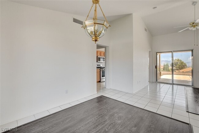 Building Photo - 10928 Button Willow Dr