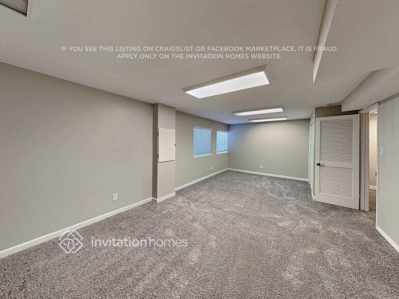 Building Photo - 10769 Wheatfield Ln