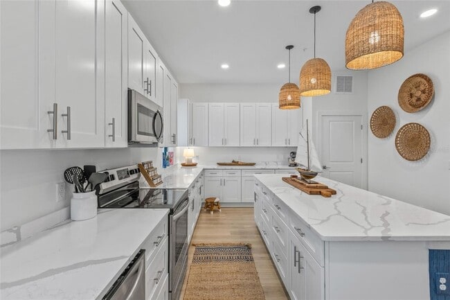 Building Photo - 758 Highland Ave