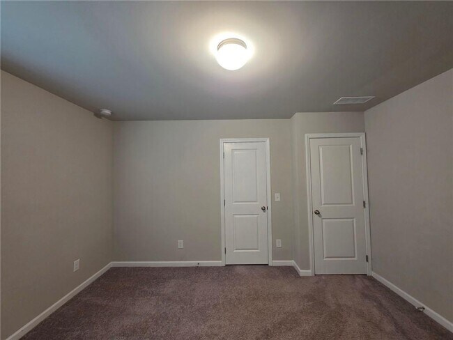 Building Photo - 85 Pointe Pl