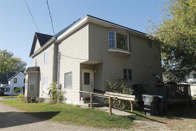 Building Photo - 136 Unit A (Lower)