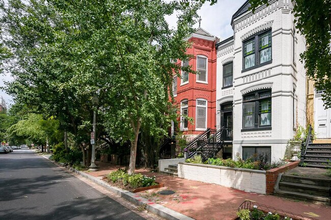 Building Photo - 1517 Corcoran St NW