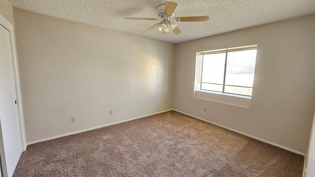 Building Photo - Irene Gem - 3bd & 2bth - SEWER & NATURAL GAS HOME!