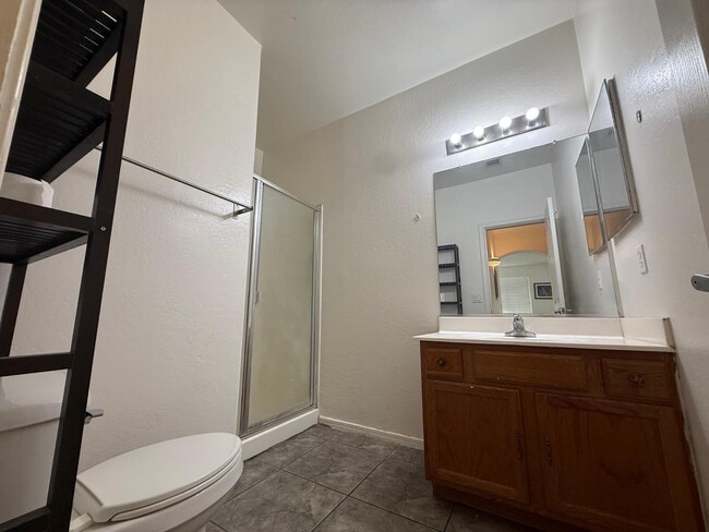 Building Photo - 2635 E Vermont Ct