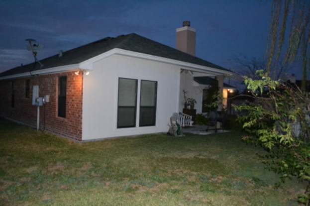 Building Photo - 2542 Windrose Dr