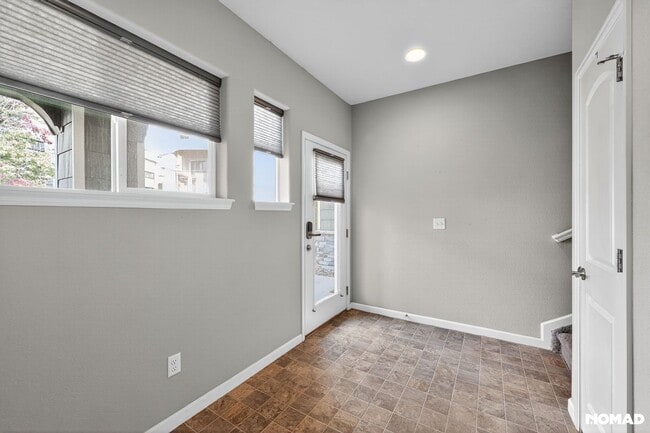 Building Photo - 11250 Florence St