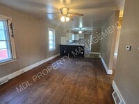 Building Photo - 3-Bedroom Home in Saginaw