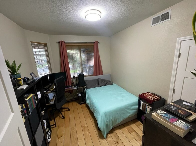 Building Photo - 2348 Marina Glen Way