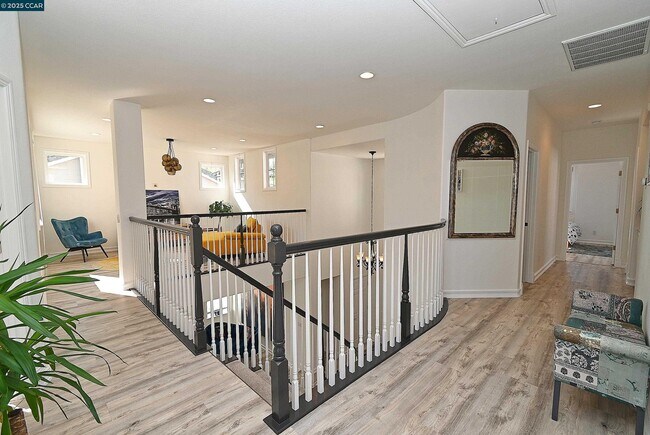 Building Photo - 829 Deer Spring Cir