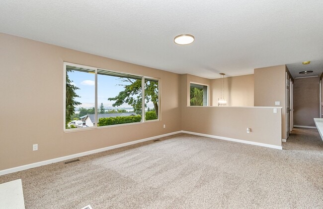 Building Photo - Snohomish Split level for Rent!