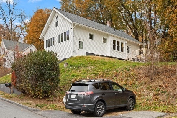 Building Photo - 10 Minthorne St