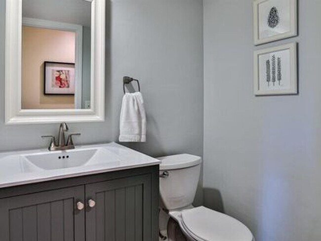 Building Photo - Beautiful Home in Prime Montgomery Location