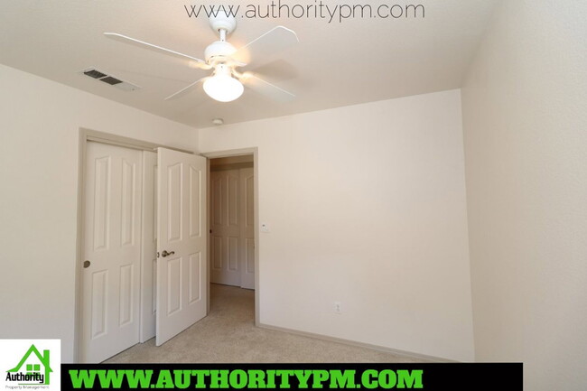 Building Photo - 1526 Imperial Dr