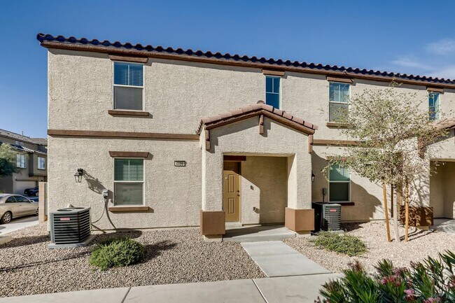 Building Photo - 3 Bedroom Townhouse in a Gated Northeast Community Near Nellis Air Force Base