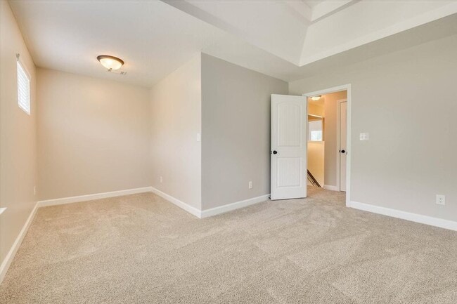 Building Photo - 127 Radcliff Dr