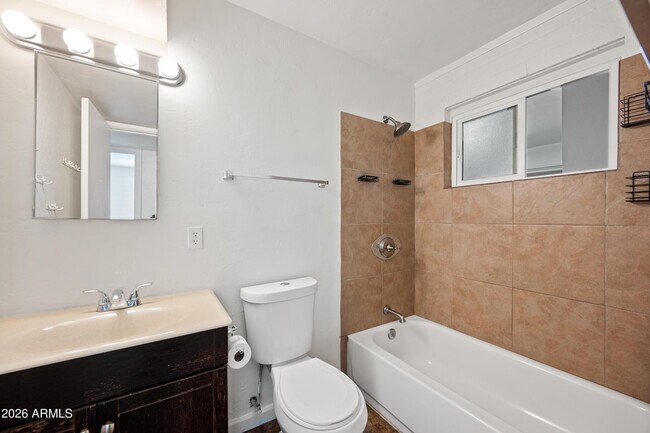 Building Photo - 4326 N 13th Pl