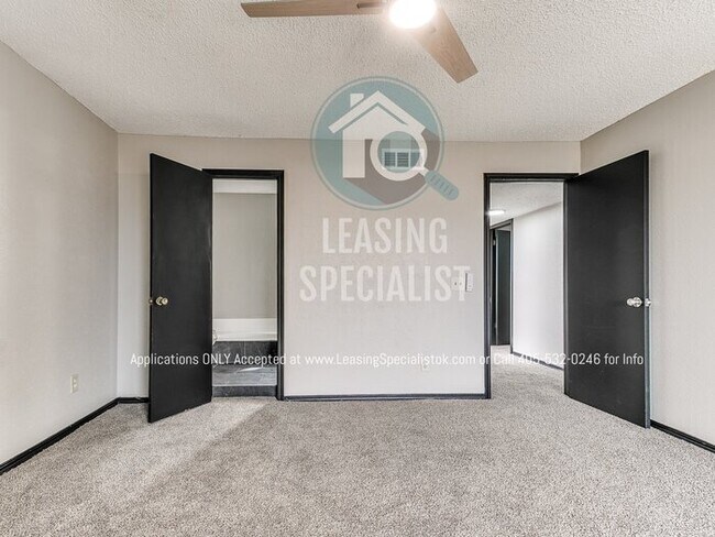 Building Photo - Spacious Updated 3 Bed 2 bath Home