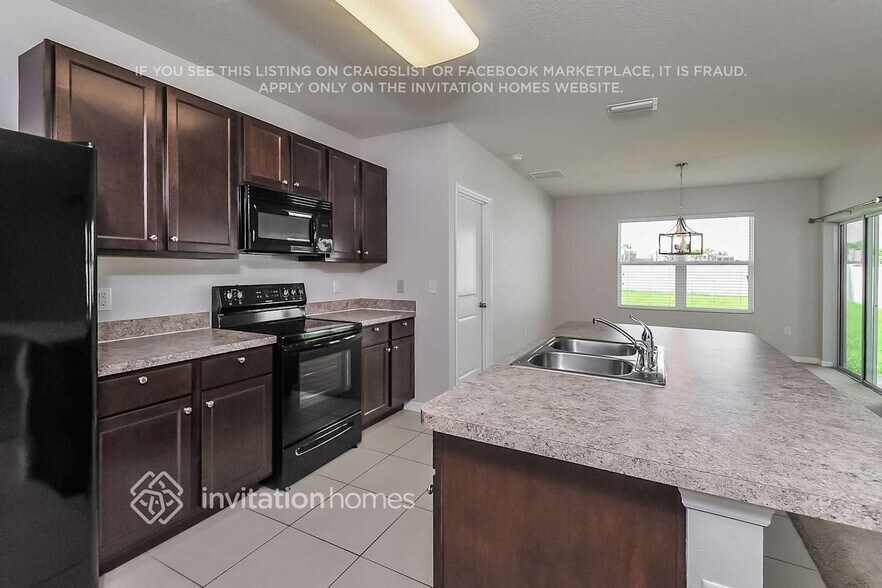 Building Photo - 10028 Geese Trail Cir