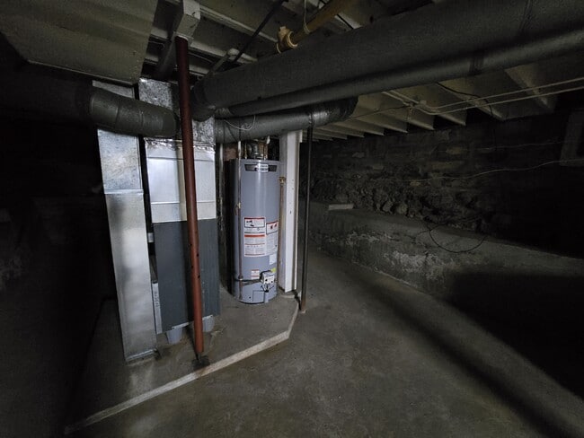 Building Photo - 1017 19th St SE