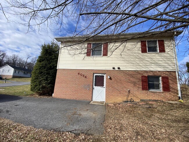 Building Photo - 408A Overlook Dr