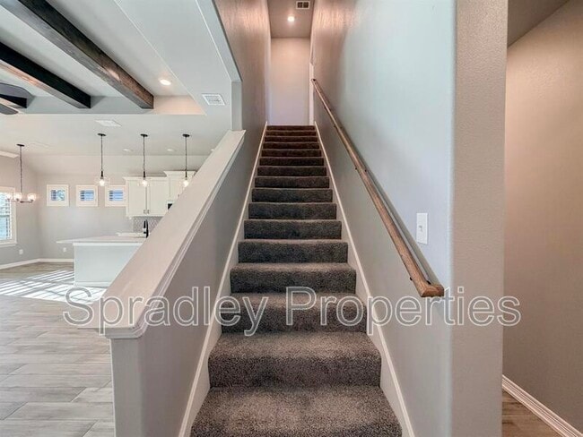 Building Photo - 6125 Modena Dr