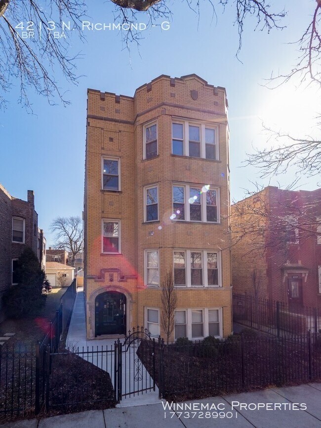 Primary Photo - 4213 N. Richmond-G