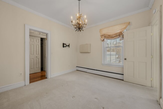 Building Photo - 9 Lyme St