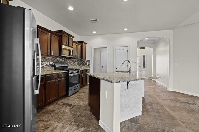 Building Photo - 12776 Runway Ave