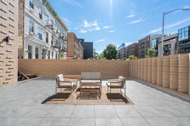 Building Photo - 1 Lenox Rd