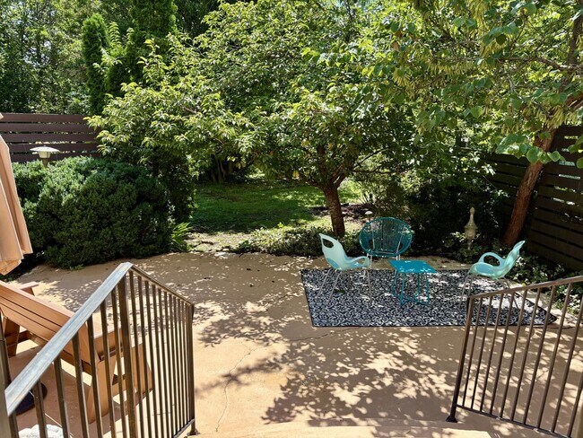 Building Photo - 6317 Percy Dr