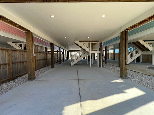 Building Photo - 1024 62nd St