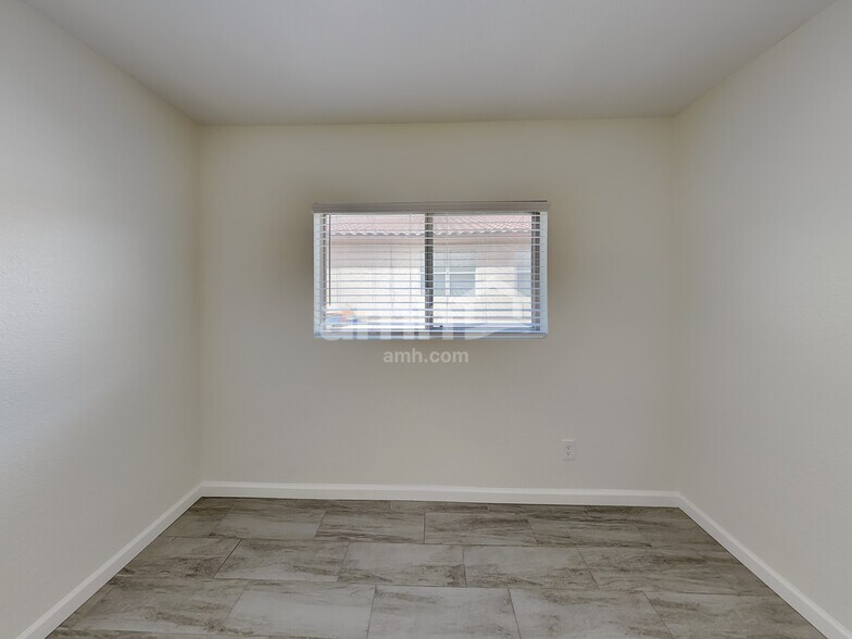 Building Photo - 3894 W Oak Springs Terrace