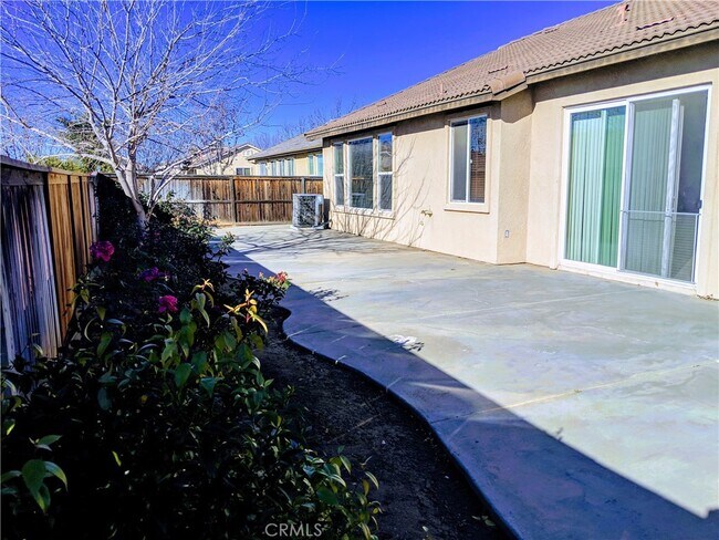 Building Photo - 1517 Sundance Dr