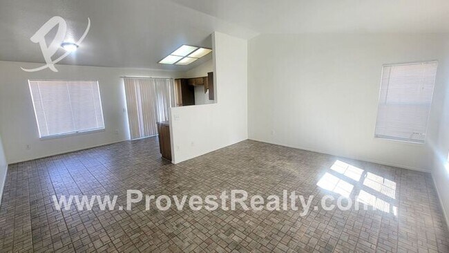 Building Photo - 2 Bedroom, 1 Bath Adelanto Home
