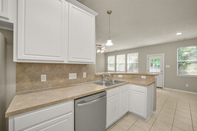 Building Photo - 171 N Burberry Park Cir