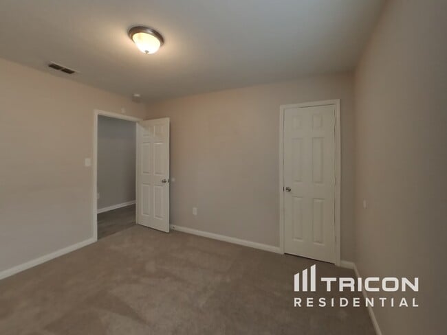 Building Photo - 11443 Coral Canyon