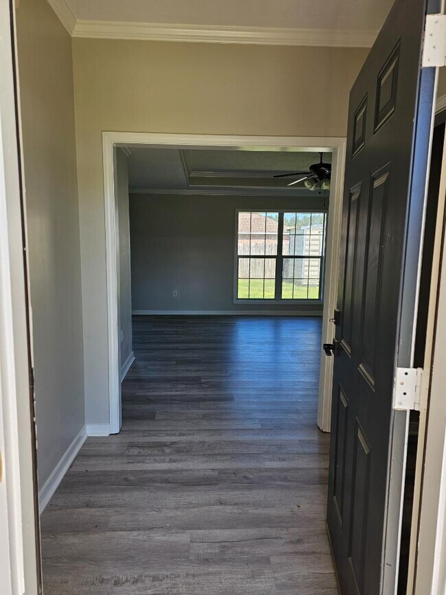 Building Photo - 119 Cedar Spring Cir