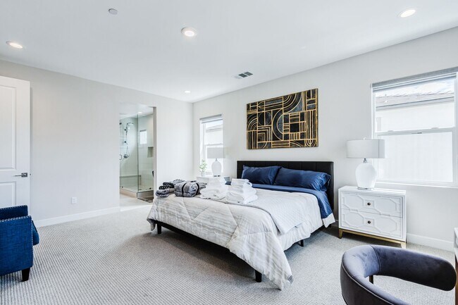 Building Photo - Incredible Fully Furnished New Home In Lak...