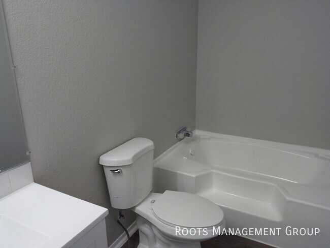 Building Photo - Home Available to Lease - Apply Today!