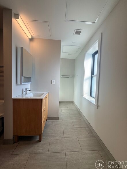 Building Photo - 115 Mt Auburn St