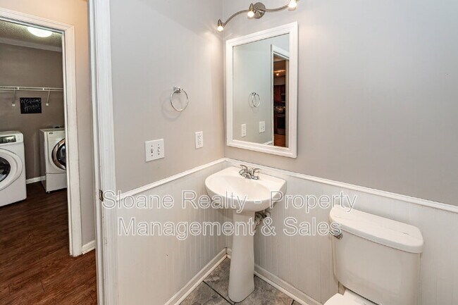 Building Photo - 1118 Deerberry Rd