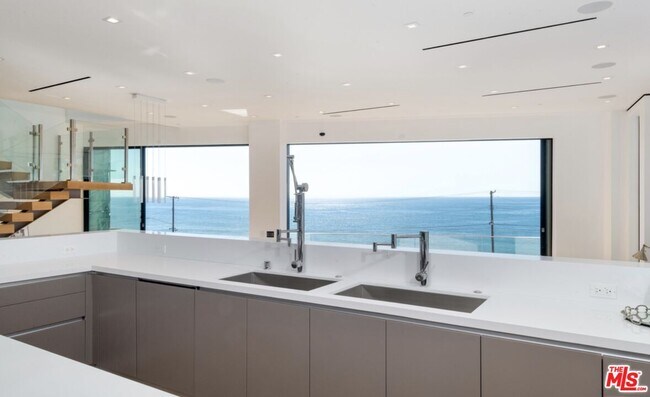 Building Photo - 17816 Porto Marina Way