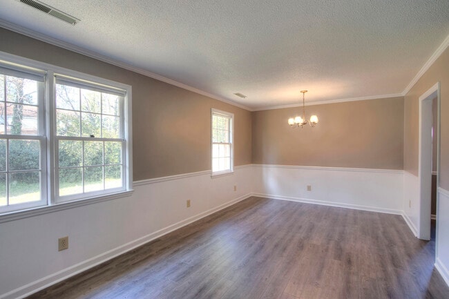 Building Photo - 407 Alice Ct