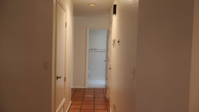 Building Photo - In ground Pool