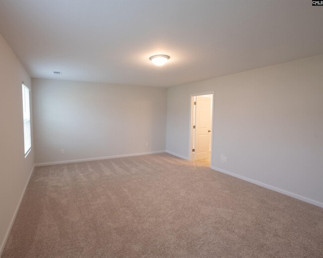 Building Photo - 572 Whippoorwill Dr