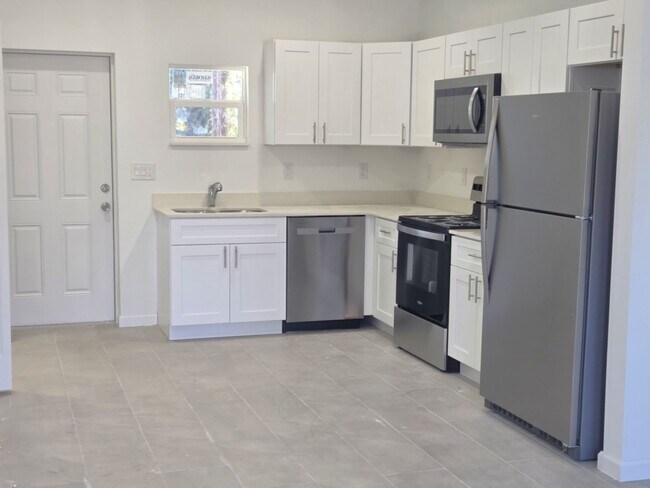 Building Photo - Brand new 2/2 in Lehigh Acres