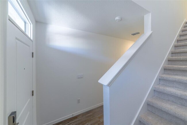 Building Photo - 17208 English Chestnut Wy