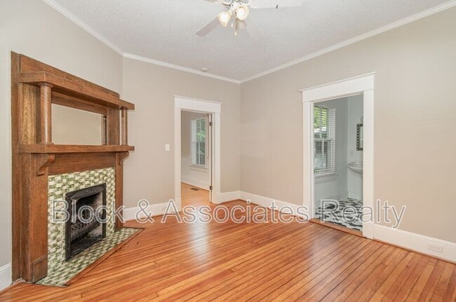 Building Photo - 1521 Seneca St