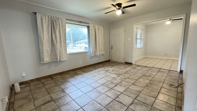 Building Photo - 202 Gross St