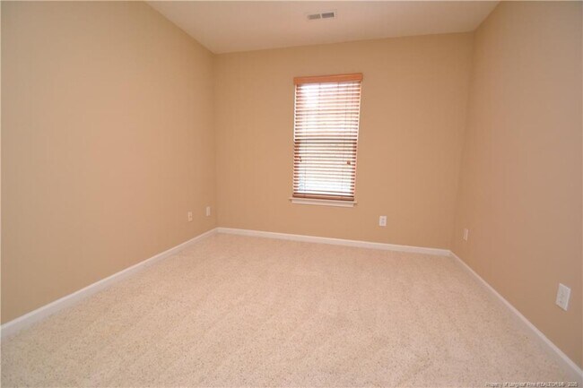Building Photo - 118 Brookview St